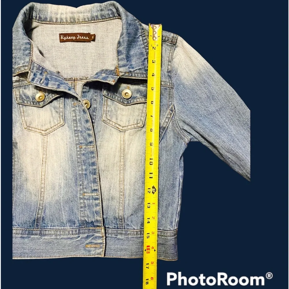 🔥SALE🔥 Adorable and versatile Highway Jeans cropped DENIM JACKET.  Size S - Picture 11 of 13